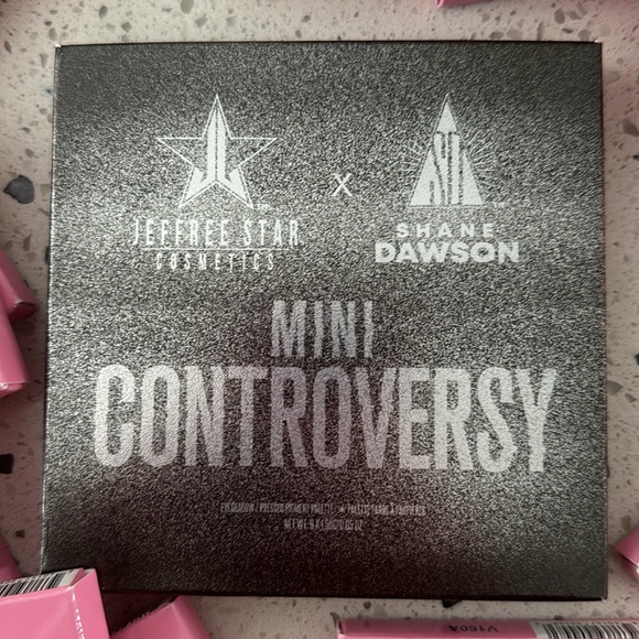 Jeffree Star Eyeshadow Bundle - Picture 3 of 12